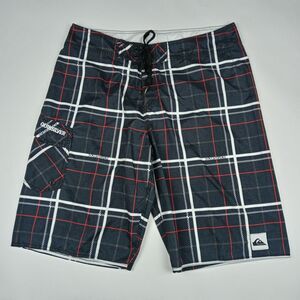 QUIKSILVER Board Shorts Unlined Swimming Trunks Men's Size 33 Cargo Pocket